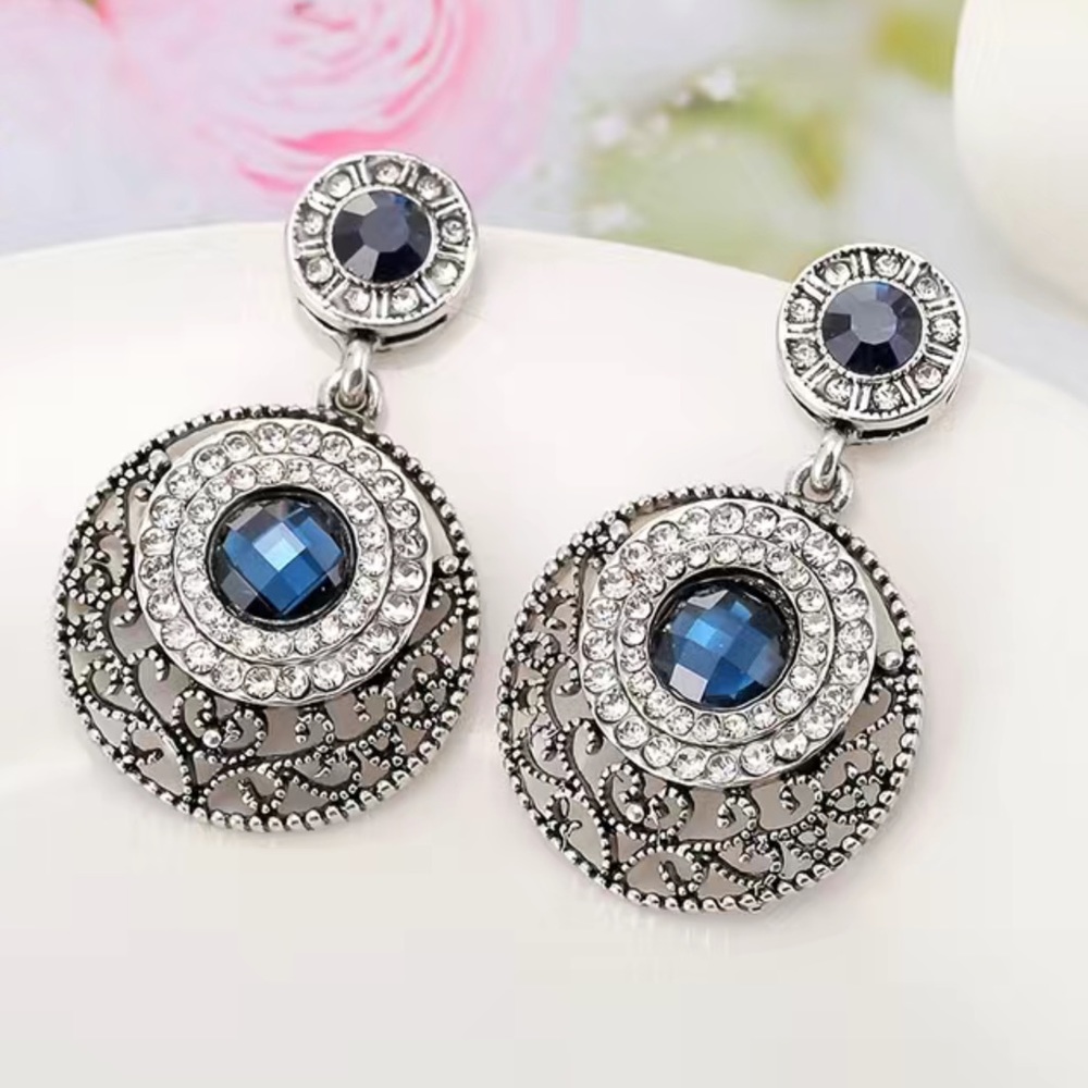 RETRO ROUND EARRINGS - Picture 13 of 13